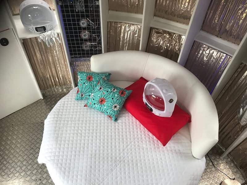 Hotel Unik Serasa Ke Luar Angkasa